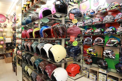 機車騎士必備！新北安全帽專賣店 款式多又專業！