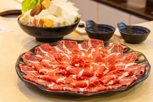 泰山日式鍋物│香濃湯頭風味滿分 超浮誇肉盤即刻上桌！