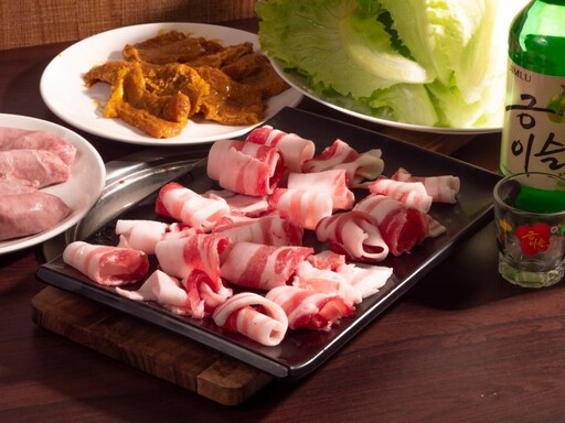 台中人氣韓式火烤│原料用心質感滿分 獨特熟食區老饕必嚐！