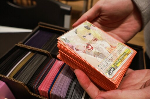 善化卡牌玩家秘境！人氣主題多元牌組 隨機抽卡收藏者最愛！