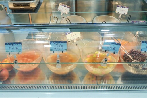 台南健康輕食│獨門酸奶多元搭配 穀物水果養生「撈」一下！