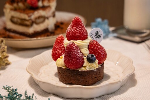 台南質感咖啡廳│咖啡甜點手作用心 浪漫"草莓塔"少女心爆發！