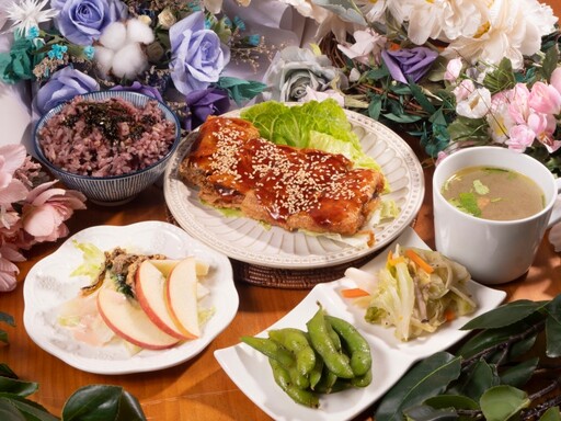 彰化鹿港創意蔬食！醬烤酥鰻魚、紅燒獅子頭顛覆你的味蕾！