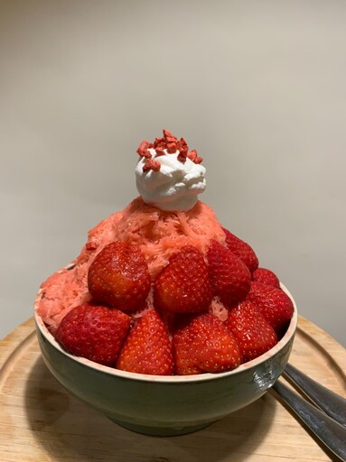 板橋必吃甜點冰品！韓式雪花冰、比利時鬆餅讓你甜蜜一夏！