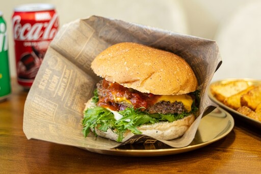 鳳山美式漢堡"星"勢力！食材醬料完美混搭 特色用料大飽口福！