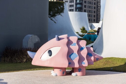 台中超療癒裝置藝術！"花花獸的綠色秘境"帶你解鎖空中花園