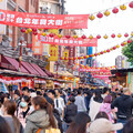 首創無菸街區！台北年貨大街30週年 巨偶藝術現蹤迪化街！