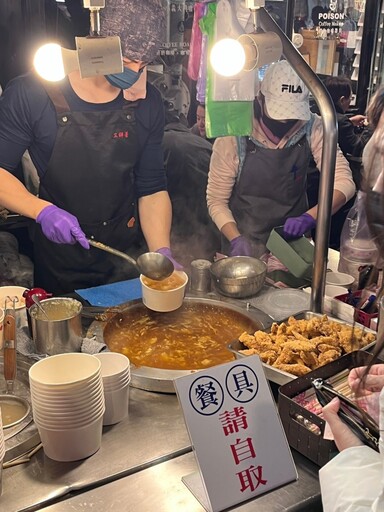 夜市王效應超夯！精選14家樂華夜市美食 吃貨必收懶人包！