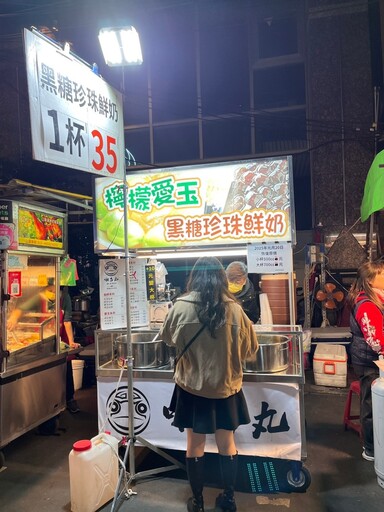 夜市王效應超夯！精選14家樂華夜市美食 吃貨必收懶人包！