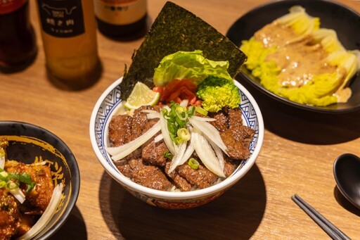 新店燒肉丼界隱藏冠軍│極盛牛肉霸氣登場 炙燒肉香超滿足！