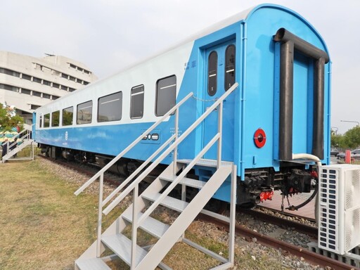 潮州鐵道文化園區新亮點！全國首創水晶車廂登場 鐵道迷必訪