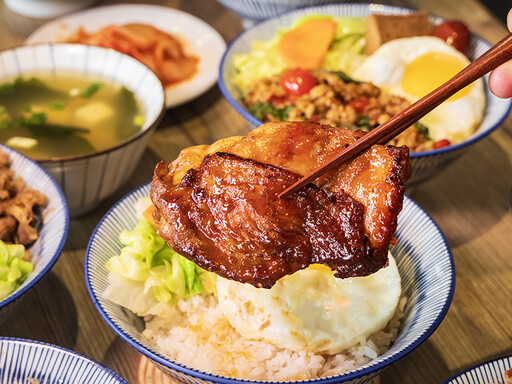 全台都吃得到！彰化激夯鐵板燒丼 鮮嫩「照燒雞腿丼」超推！