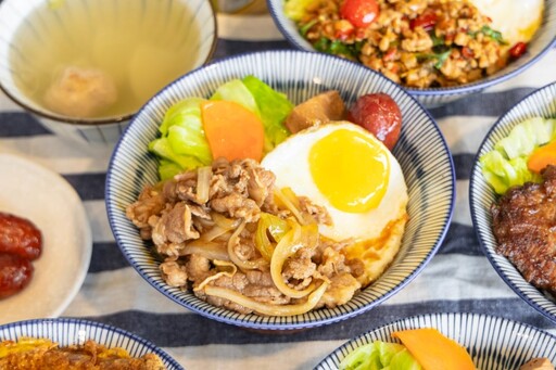 全台都吃得到！彰化激夯鐵板燒丼 鮮嫩「照燒雞腿丼」超推！