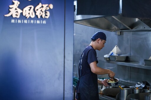 全台都吃得到！彰化激夯鐵板燒丼 鮮嫩「照燒雞腿丼」超推！