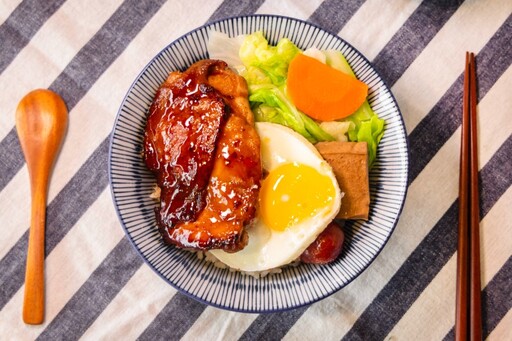 全台都吃得到！彰化激夯鐵板燒丼 鮮嫩「照燒雞腿丼」超推！