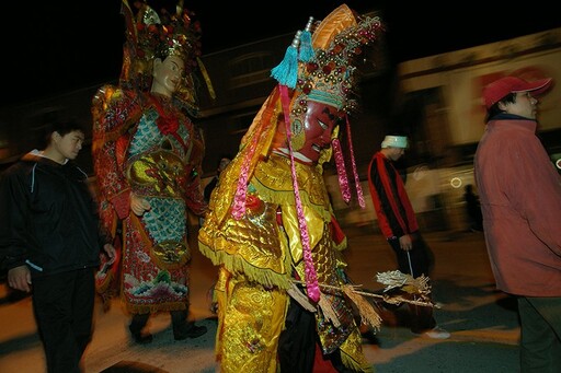 馬祖擺暝文化祭│馬祖必訪元宵慶典！彩暝點燈、祭神酬神