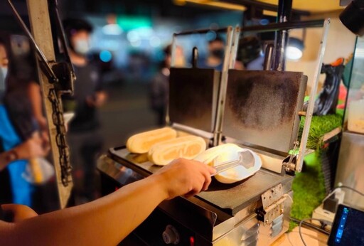 逛市集、賞花燈、品美食！新埔花燈踩街迎穿天市集熱鬧登場