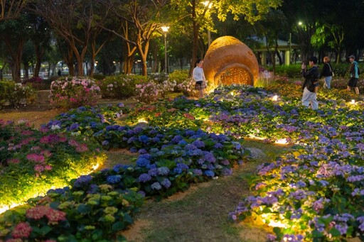 3月北台灣賞花趣！「台北杜鵑花季」粉白浪漫花海超吸睛！