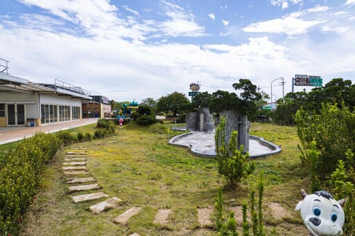 台南私房景點！大草原x巨型藝術裝置x芒果知識館 免費入園！