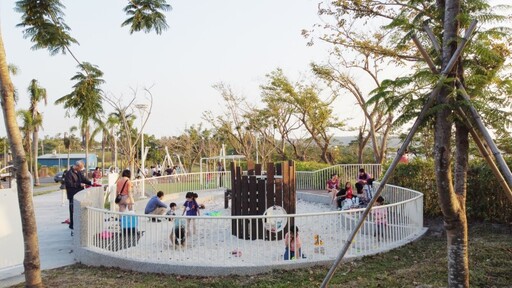 小港親子新天堂!坪鳳公園加碼升級「冒險系」遊戲場等你來!