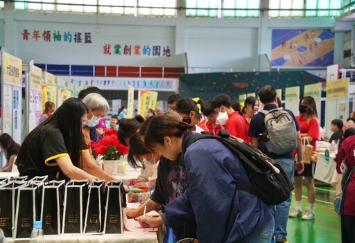 在地就業首選!屏東長照職缺大釋出 返鄉找工作趁現在!