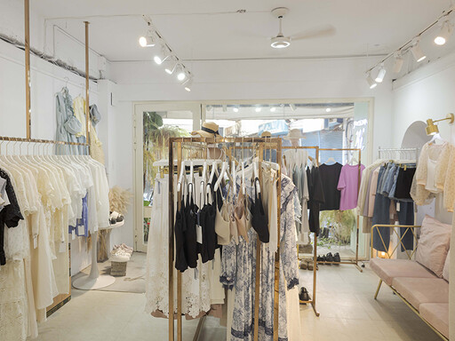 逢甲寶藏服飾店│質感選品百變穿搭 豐富款式學生媽咪都愛逛