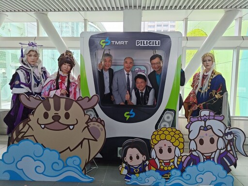 台中捷運豐樂公園站變身霹靂江湖！霹靂Q版聯名萌翻全場！