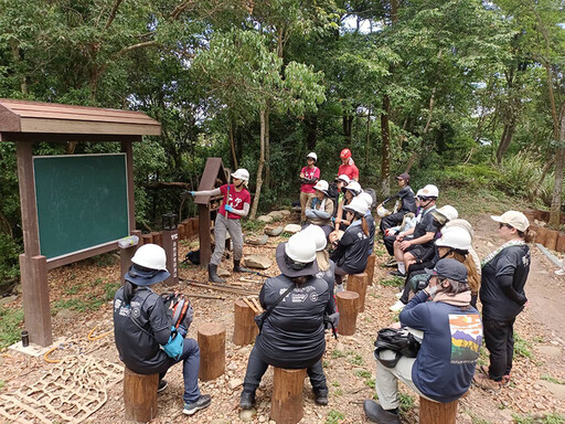 大坑5-1步道會說故事!「手作文學步道」成登山最溫柔路線!