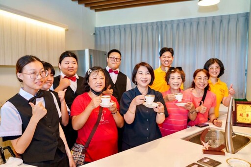 屏東全齡共創基地正式啟用! 融合老幼共學、親子互動超大心