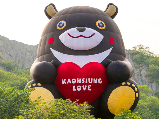 2025冬山熱氣球嘉年華預報!熱氣球+光雕秀+市集夢幻起飛!