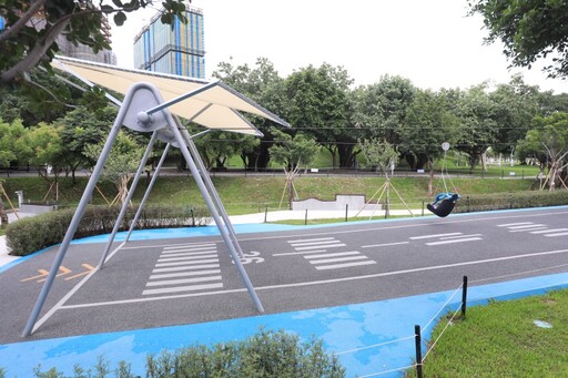 飛行主題×無障礙共融!台中中央公園新亮點 飛行美樂地啟用!