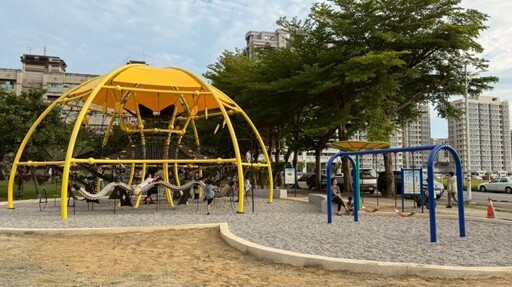 台南新放電聖地!高塔球網×天然礫石地面 安全又好玩!