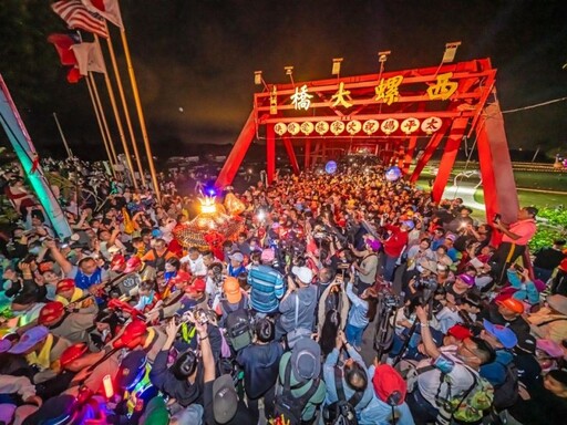 瘋媽祖、追火車、賞櫻林!雲林攝影展精彩定格感動瞬間!