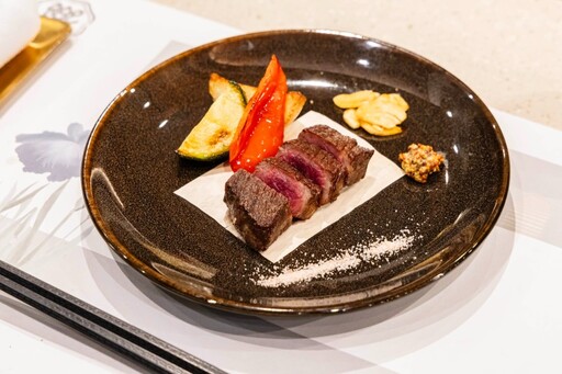 台中無菜單日料名店!必點2000元套餐 鮑魚海膽龍蝦一次享受