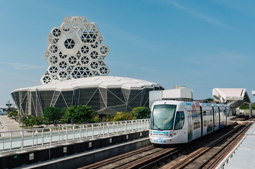 2025高雄城市書展登場!全國首輛「書展輕軌列車」即將啟動