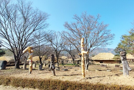 韓國全羅南道順天市-「樂安邑城」雄偉的城廓及古樸的草屋