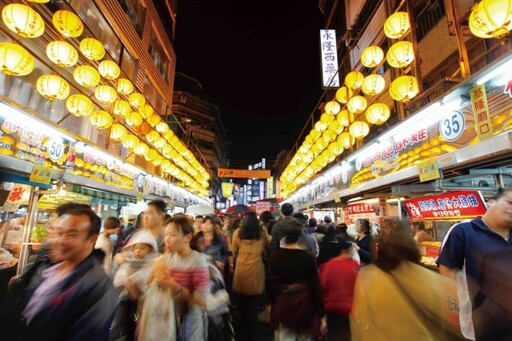 好康!!「台灣觀巴」2人同行1人免費至12月31日止