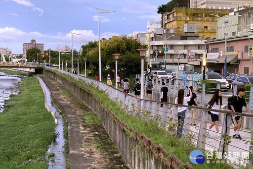 水岸步道成為全國最夯景點 中壢老街溪整治有成