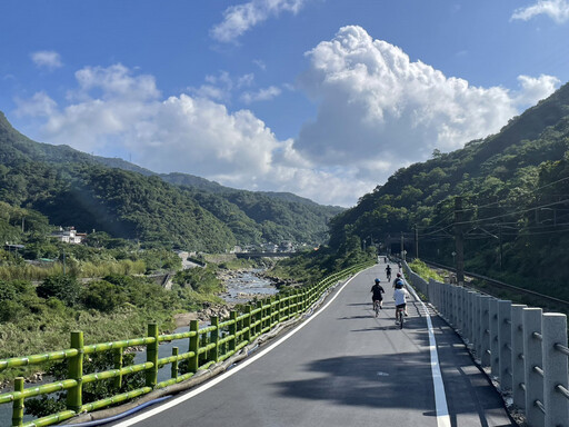 瑞猴自行車道體驗 穿隧道與火車浪漫騎行