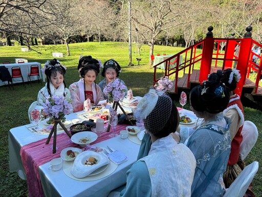 全台最大九族櫻花祭開跑 獨家限定櫻花水晶纜車是一大亮點
