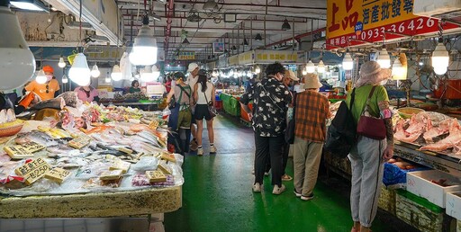 布袋魚市中秋人氣烤物 東石烤蚵吃到飽