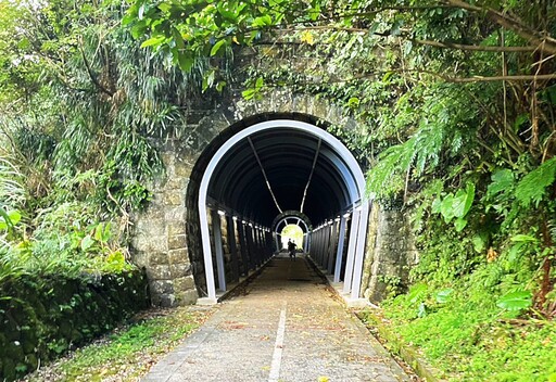 鐵道迷最愛 瑞猴自行車道自然景觀與隧道冒險等你來