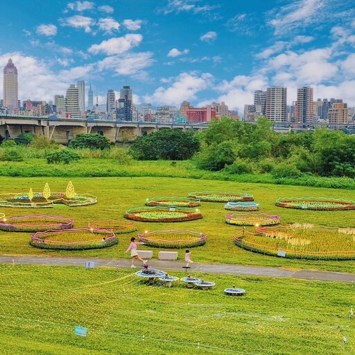 暖冬花季即將落幕 三重鴨鴨公園「花繪三重奏」美景只到1/12