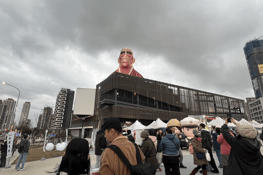 風勢減弱 卡比獸、皮卡丘、進擊的巨人燈組正式恢復展出