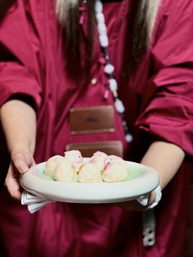与玥樓廚與藝十全食美 川粵淮揚台中美食地標