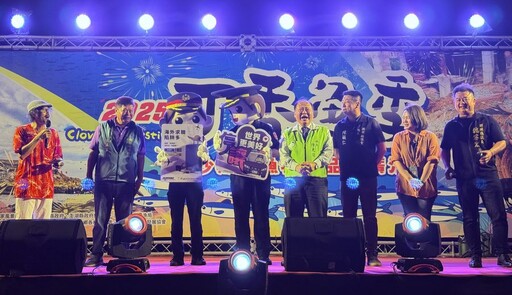 煙火秀+特產美食魅力十足 不受天候影響 白沙鄉〈丁香魚季〉人潮滿滿