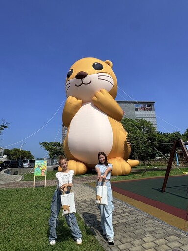 14米巨大阿特7/16正式開展 打卡消費即可換LINE貼圖