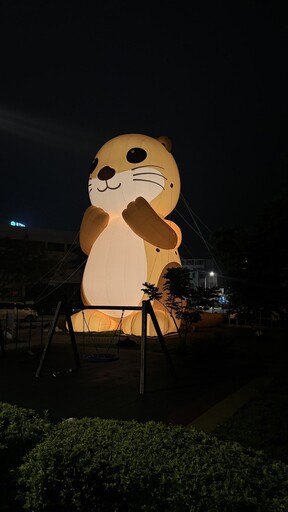 14米巨大阿特7/16正式開展 打卡消費即可換LINE貼圖
