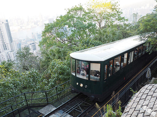 香港太平山頂名人都愛 山頂纜車+杜莎夫人蠟像館攜手推「早晨優惠」