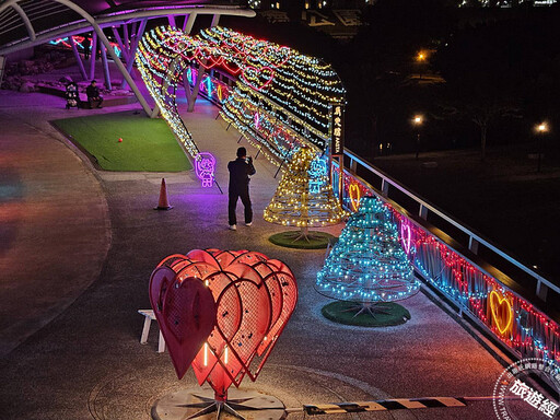 新北大都會公園「辰光橋」現光彩，欲展現鵲橋浪漫氛圍！